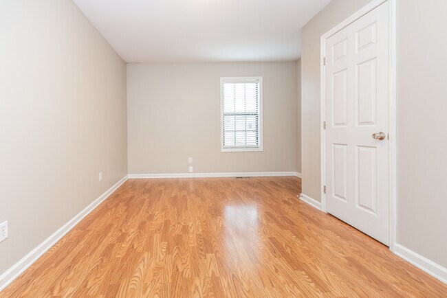 Foto del edificio - 29944 Little Creek Rd