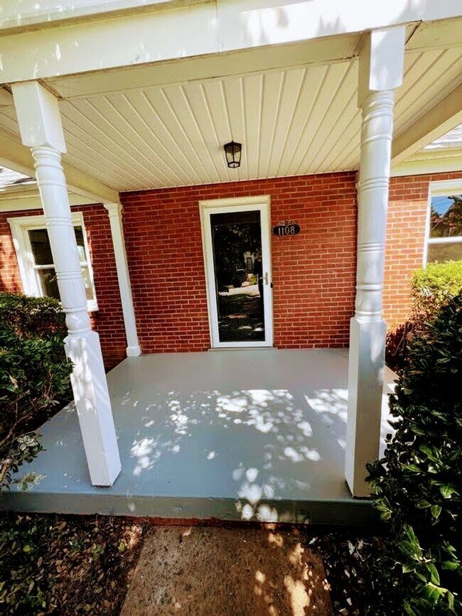 Foto del edificio - 3 Bedroom Home in Lynchburg