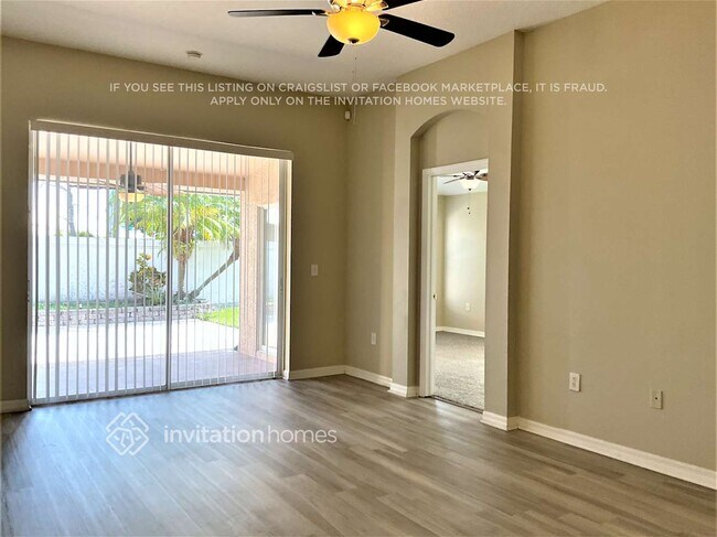 Foto del edificio - 15517 Lake Bella Vista Dr