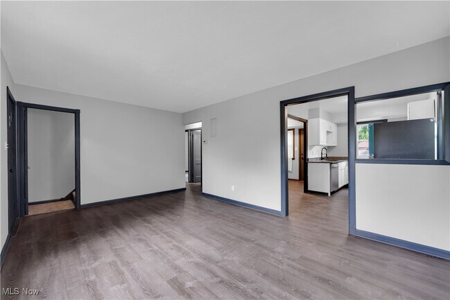 Foto del edificio - 23297 Williams Ave