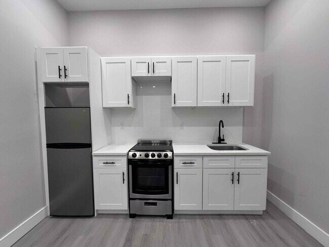 Foto del edificio - 2798 Webb Ave