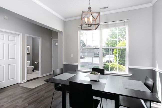 Building Photo - 3 Bd / 2.5 Bth townhouse in SW Durham Aubu...