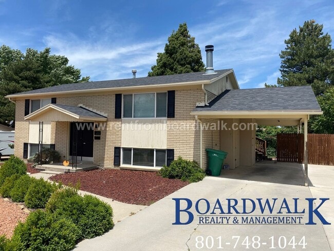 Building Photo - 451 8120 S