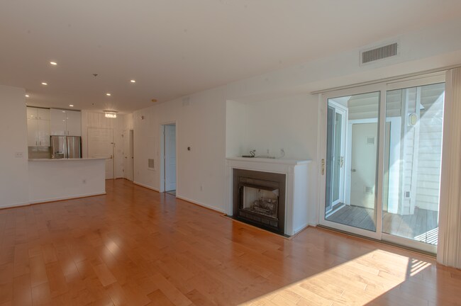 Foto del edificio - 1645 International Dr