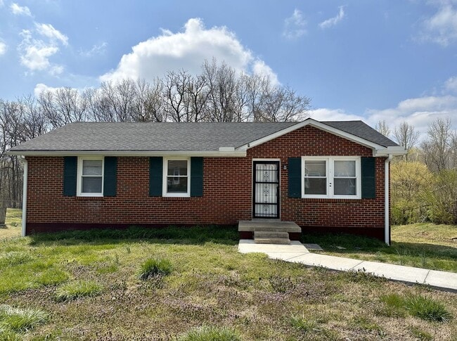 Building Photo - 3 Bedroom Home For Rent Over The River!