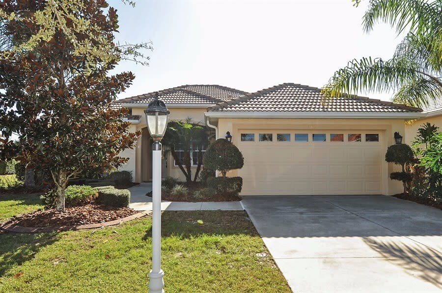 Primary Photo - 1902 Coconut Palm Cir