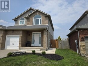 Building Photo - 8383 Heikoop Crescent