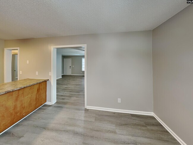 Foto del edificio - 113 Green Springs Ct