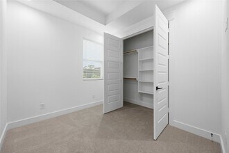 Building Photo - 6627 Katarani Dr