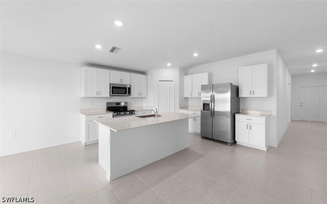 Building Photo - 17244 Cantu Ct