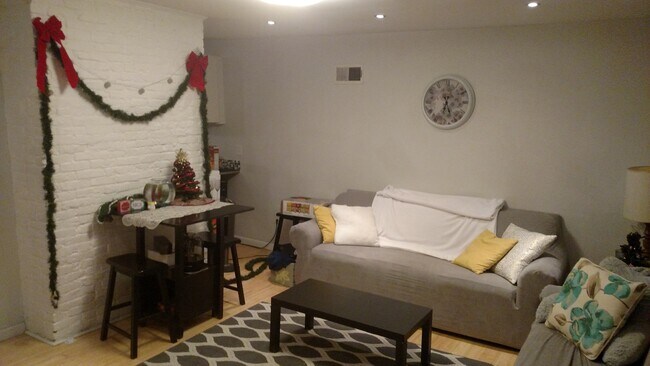 Living Room - 1824 Fox Way
