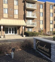 Building Photo - 2423 N Kennicott Dr