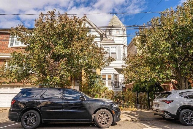 Photo - 124 73rd St House