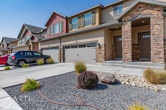 Building Photo - 1317 SilverCrest Dr