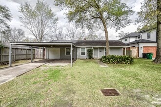 Building Photo - 6430 Saxet St