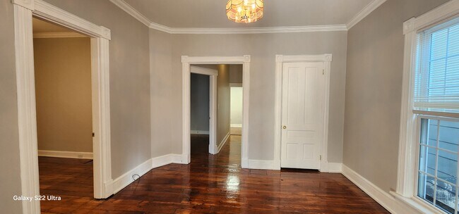 Foto del edificio - 446 Brightwood Ave