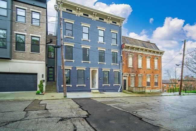 Building Photo - 303 Seitz St