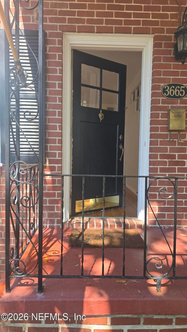 Foto del edificio - 3665 St Johns Ave