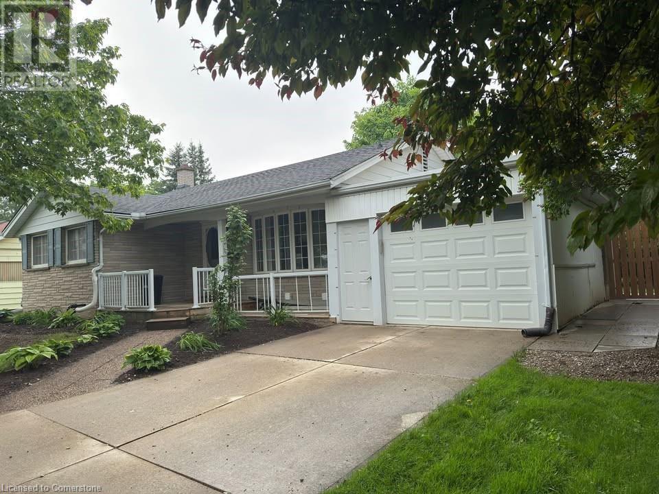 Photo principale - 370 Greenbrook Dr