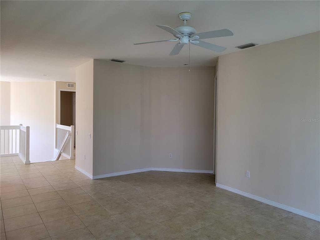 Building Photo - 4529 Cinnamon Dr