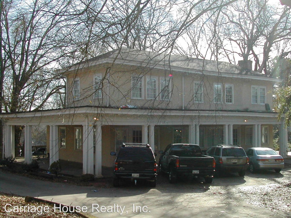 Primary Photo - 6 br, 2.5 bath House - 640 Pinecrest Dr