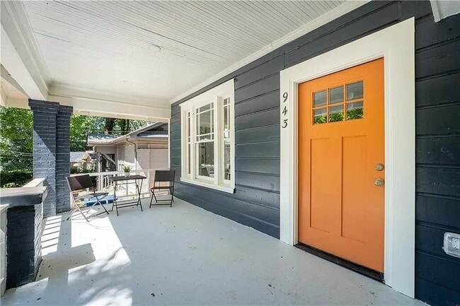 Building Photo - 943 Rose Cir SW