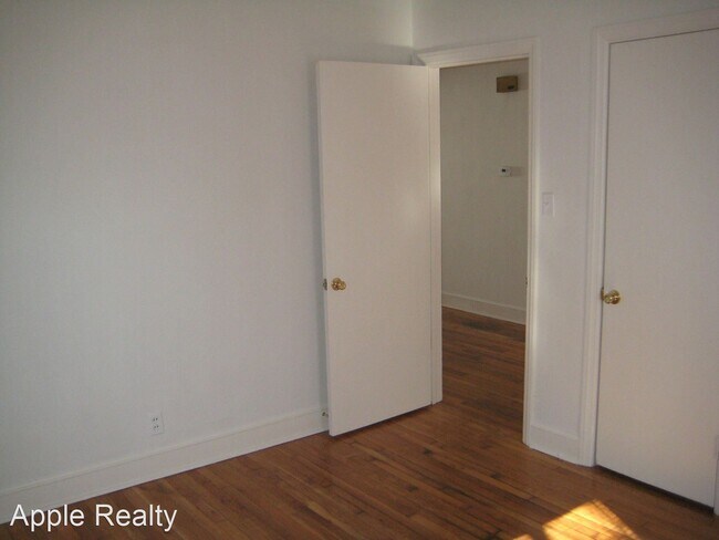 Building Photo - 2611 N Roxboro St