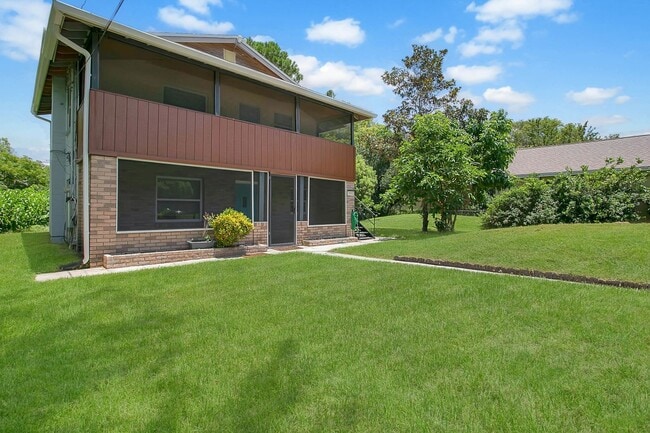 Photo - 2183 Crandon Ave Apartment