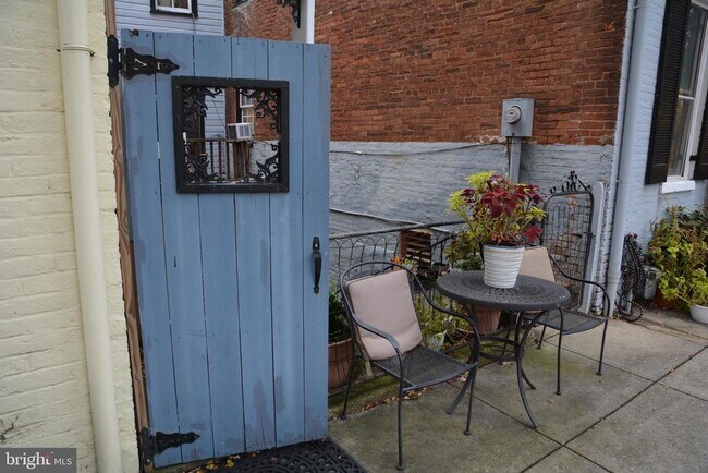 Foto del edificio - 313 N Market St