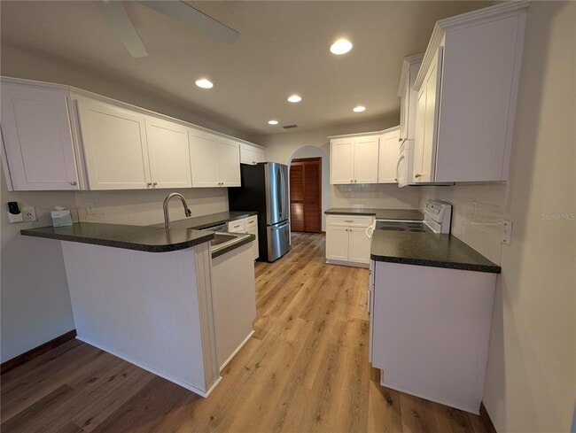 Foto del edificio - 3741 Thornbush Ln