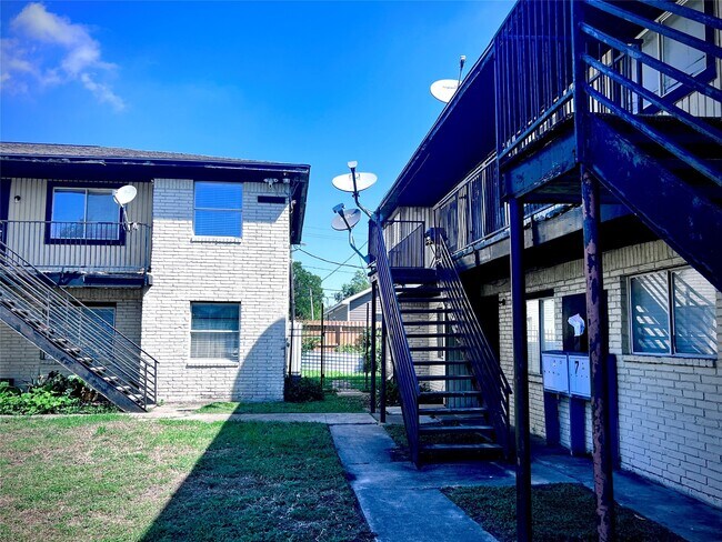 Foto del edificio - 6802 Sayers St