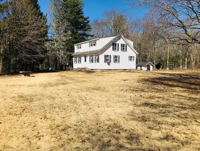 Building Photo - 306 Weaver Hill Rd