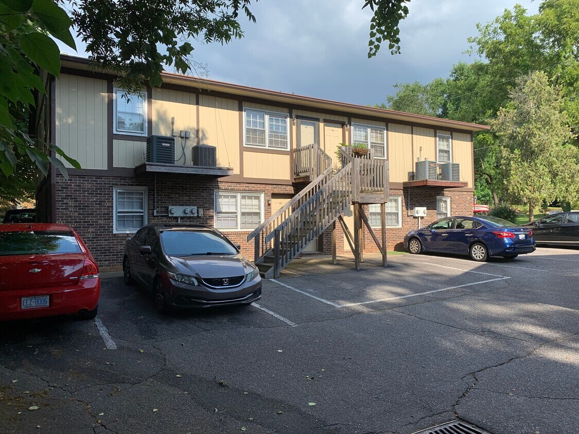 349 Kelly St Unit 349, Statesville, NC 28677 Condo for Rent in