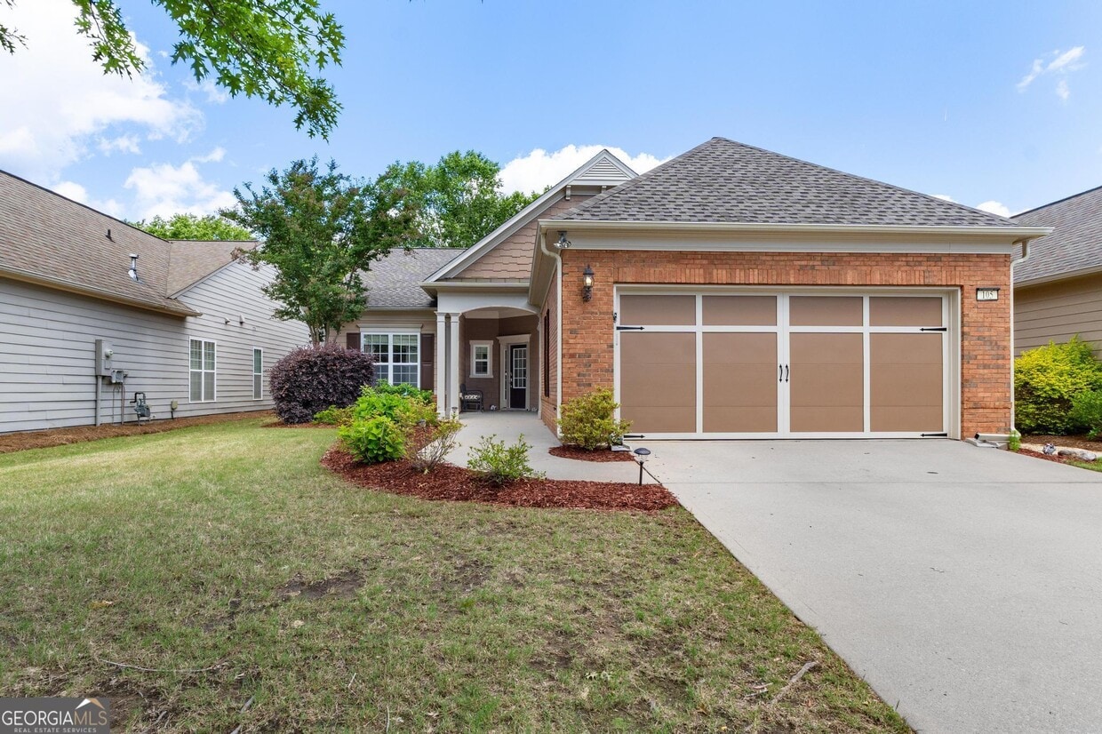 Primary Photo - 105 Dahlia Dr
