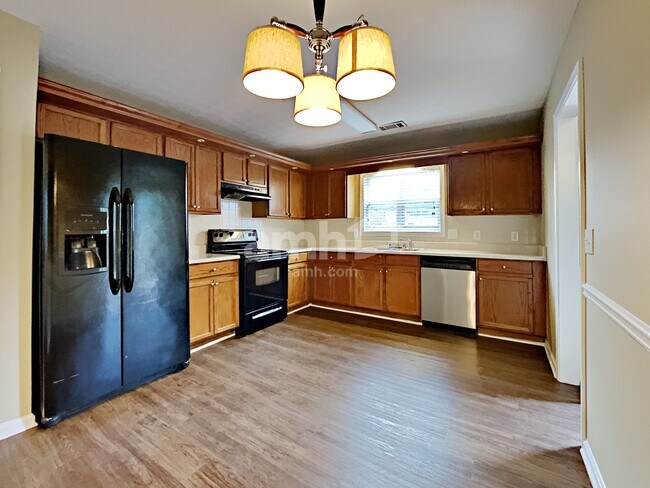 Foto del edificio - 5135 Thorin Oak Cir