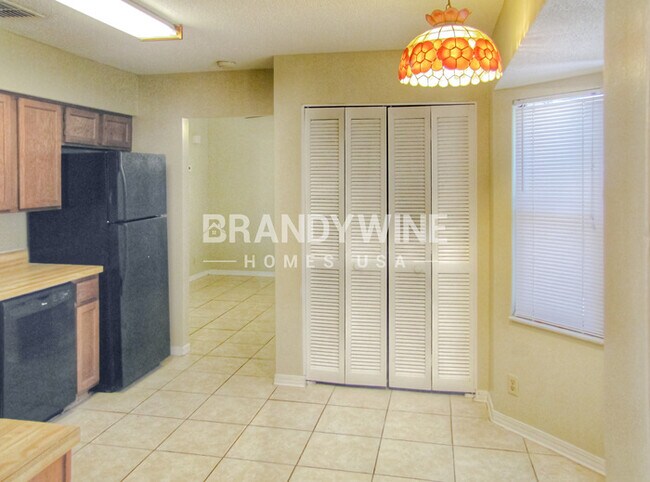 Building Photo - 8155 Crosswind Rd