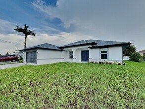 Building Photo - 3118 NW 18th Terrace