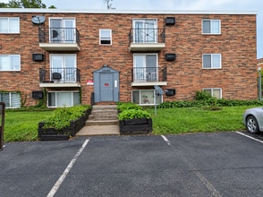 Building Photo - 13430 Euclid Ave