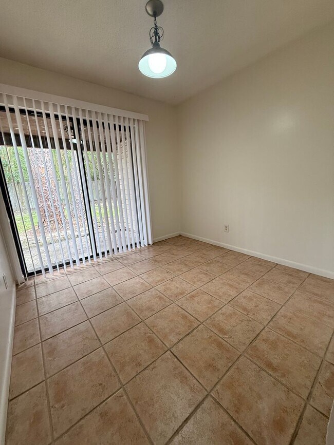 Foto del edificio - New Listing!