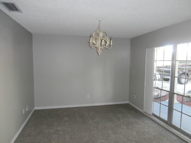 Building Photo - Large 4 bedroom  pool home