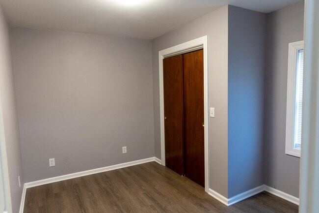 Building Photo - 499 Pawling Ave