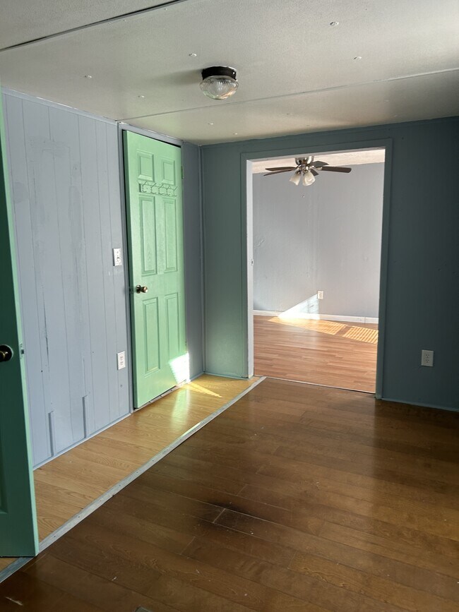 Foto del edificio - 6260 Eagle Point Main St