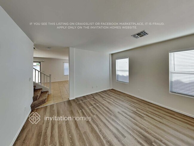 Building Photo - 113 W Saddle Way