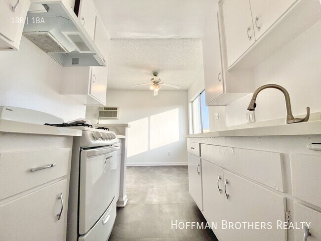 Foto del edificio - 4334 Berryman Ave