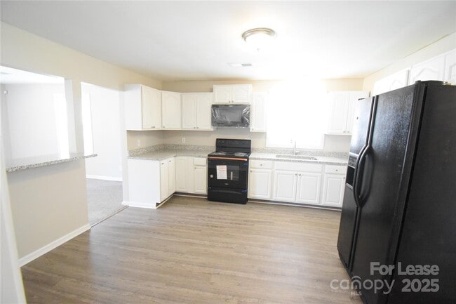 Foto del edificio - 343 Lincoln St SW