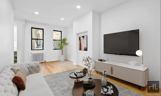 Foto principal - 2 bedroom in BROOKLYN NY 11238