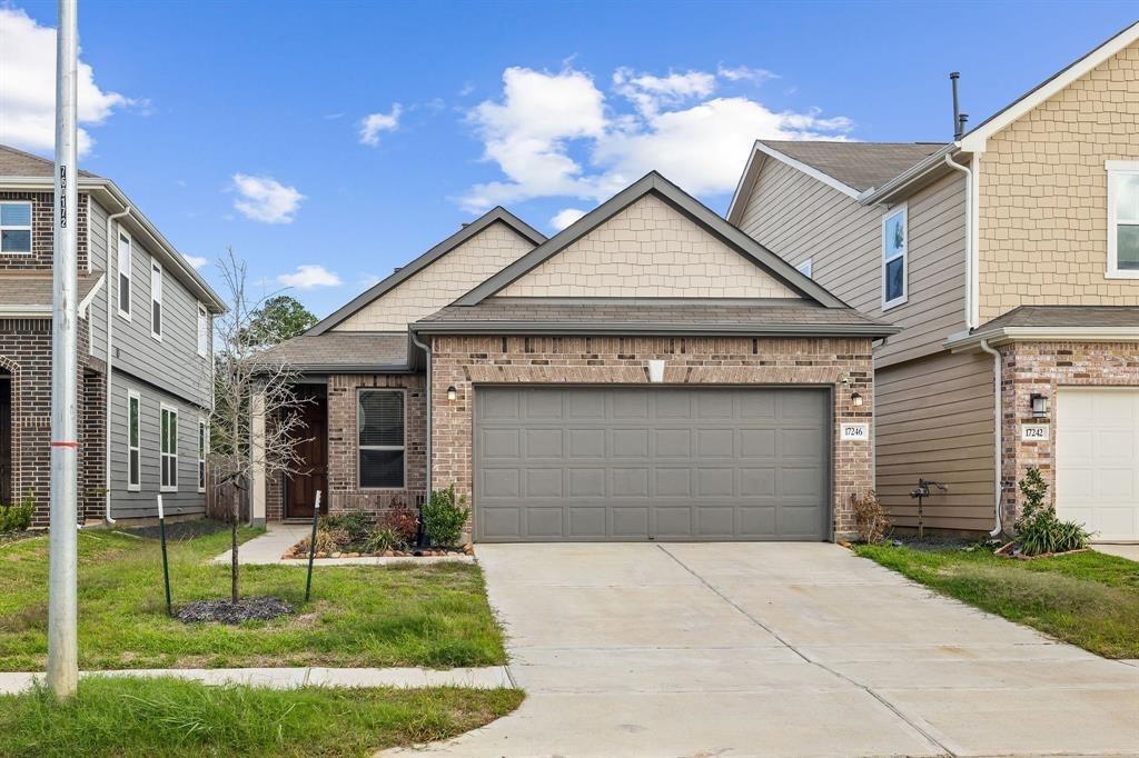 Foto principal - 17246 Rock Willow Ln