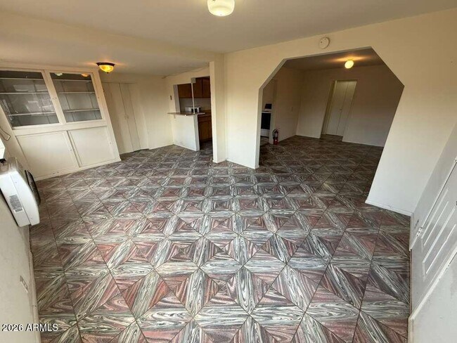 Foto del edificio - 1365 E 20th St