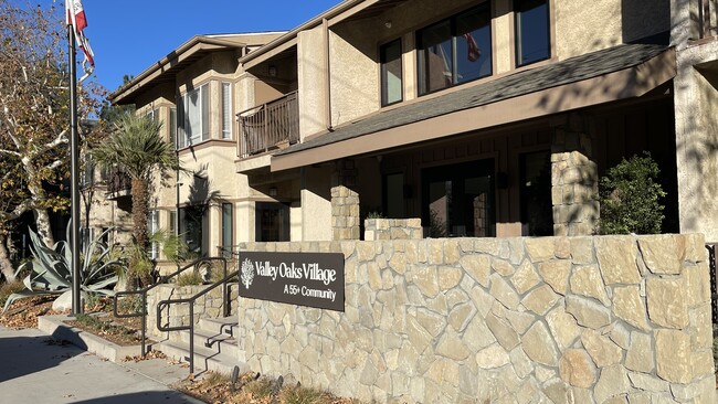 Pueblo de Valley Oaks - 55+ Valley Oaks Village Senior Apartments