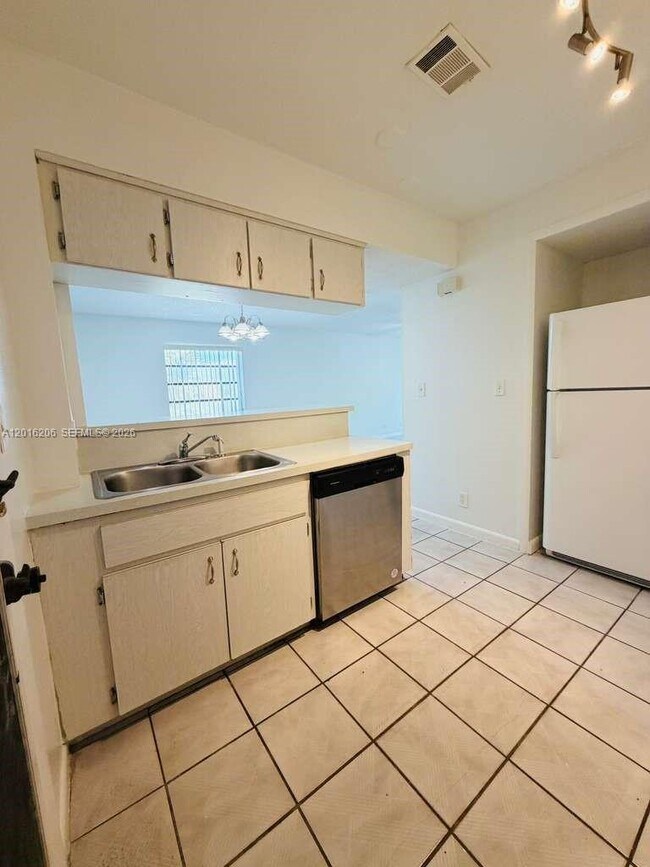 Foto del edificio - 9150 NW 38th Dr